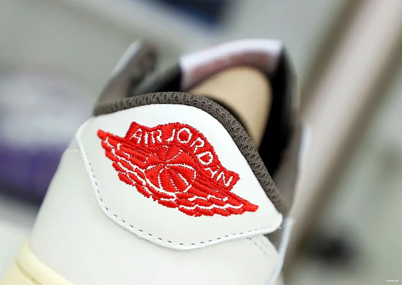 MOCHA X SCOTT 1 JORDAN TRAVIS OG AIR REVERSE LOW 0619
